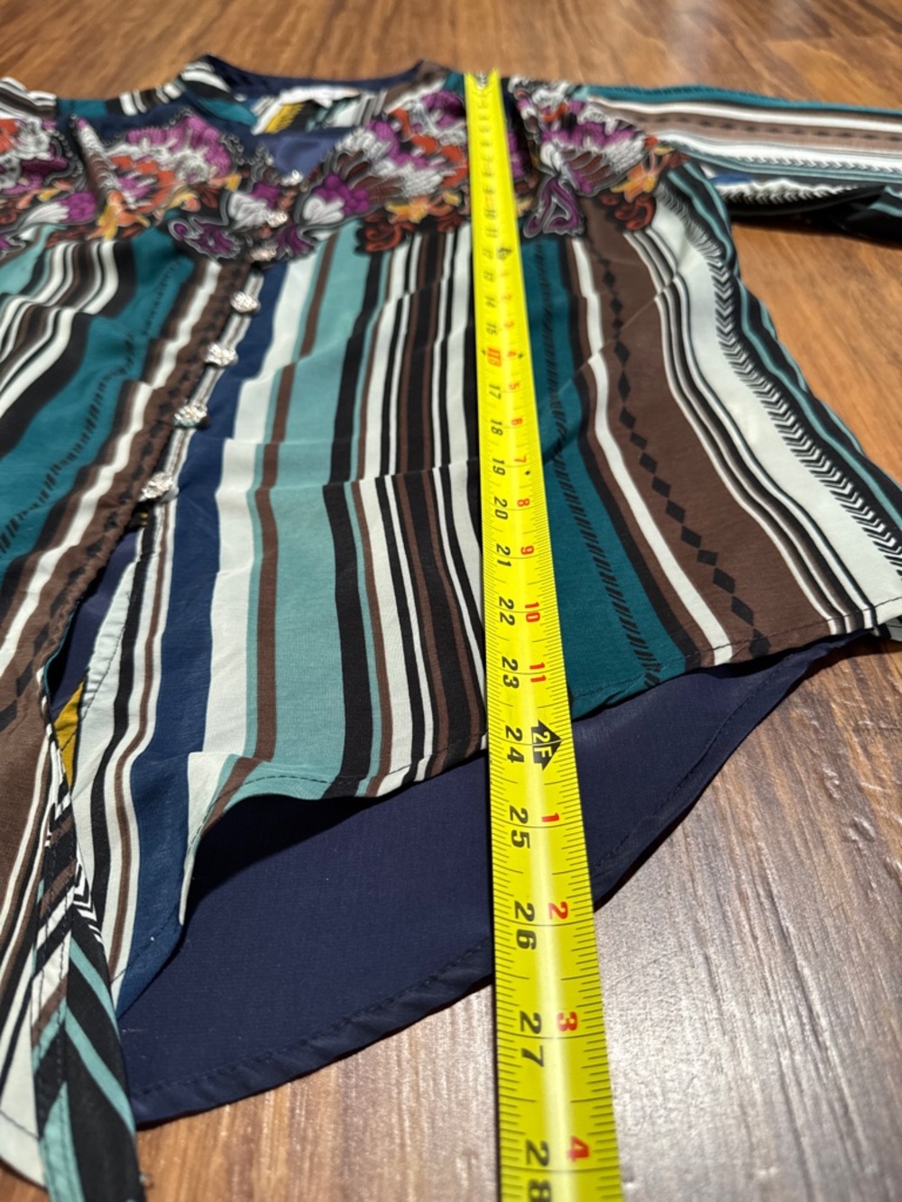 Figueroa & Flower Women's Size M Multicolor Striped V-Neck Button
Front Blouse - Picture 10 of 16